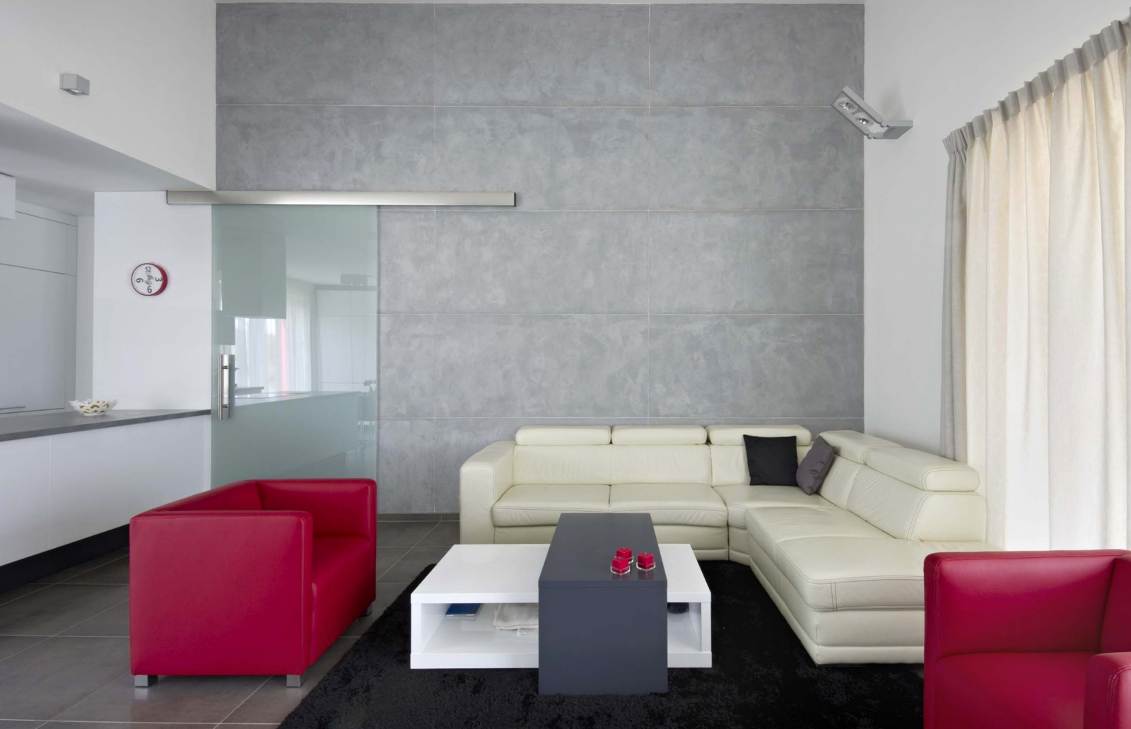 Obývací místnost - betonová stěrka